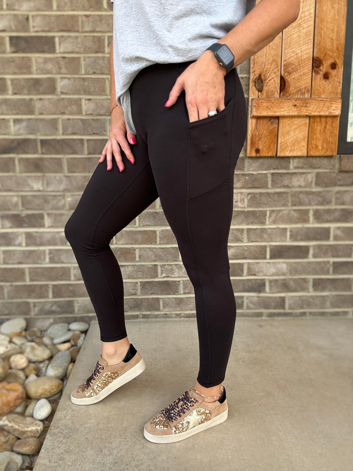 698- Black Leggings w/ Double Side Pocket
