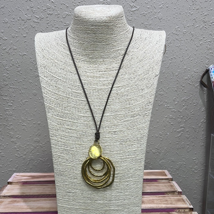 633- Gold Circle Necklace