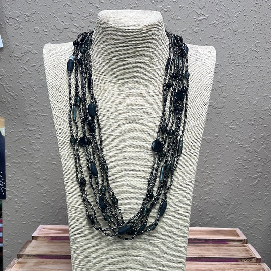 571- Black Beaded Layer Short Necklace