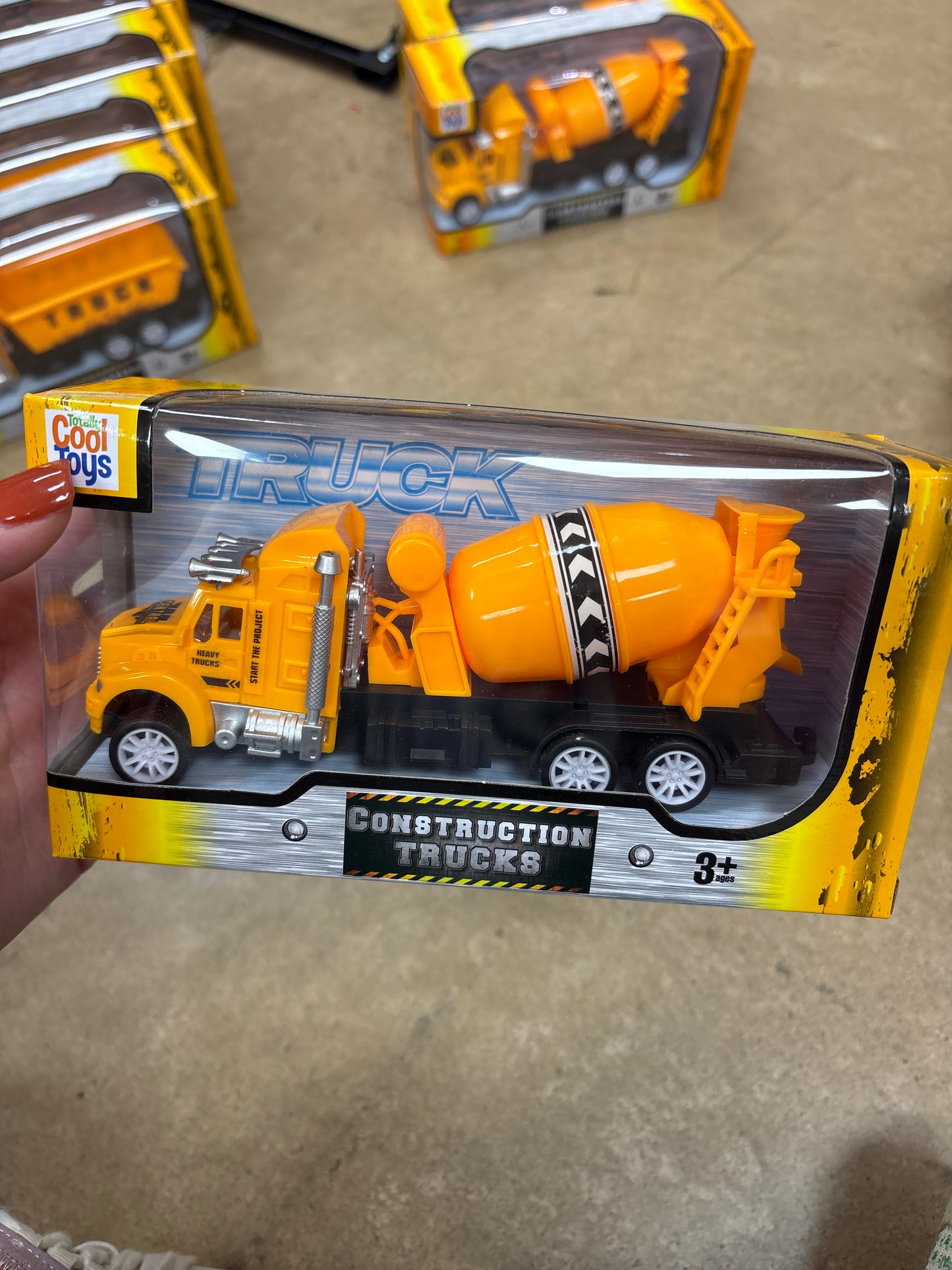 3845- Construction Trucks *PICK TRUCK*