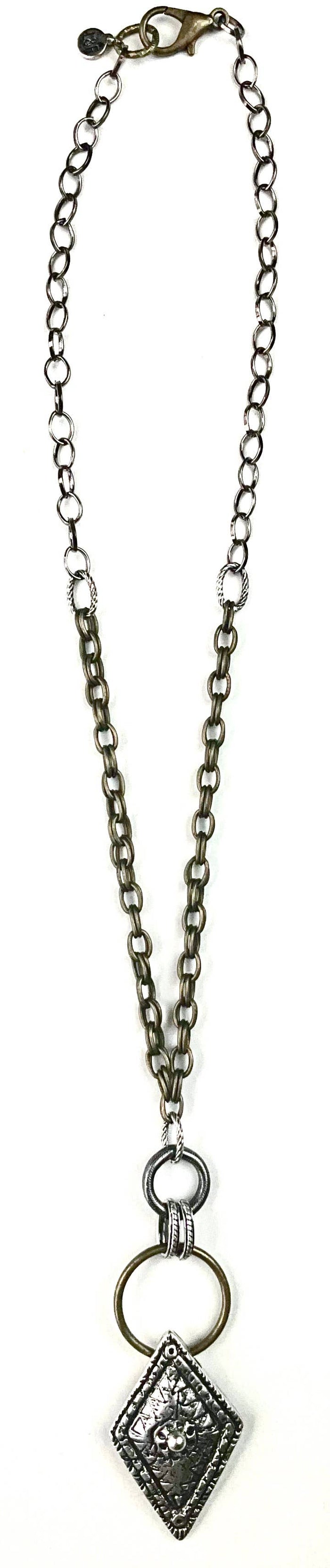 NK CHAINS W/RINGS & DIA PENDANT