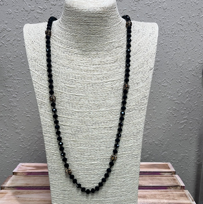 516- Black Necklace w/ Leopard Detail