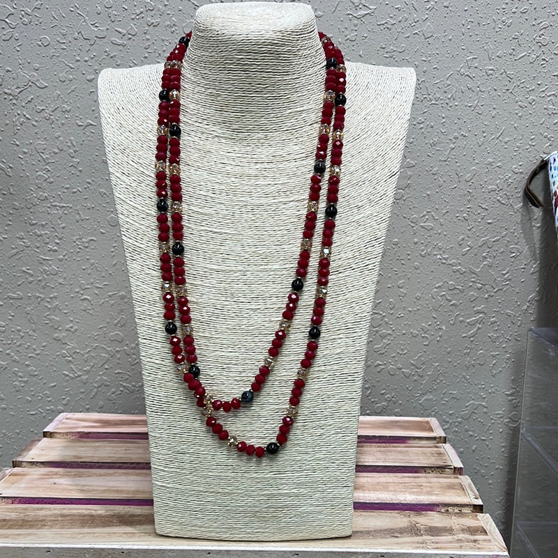 525- Red & Black Beaded Long Necklace