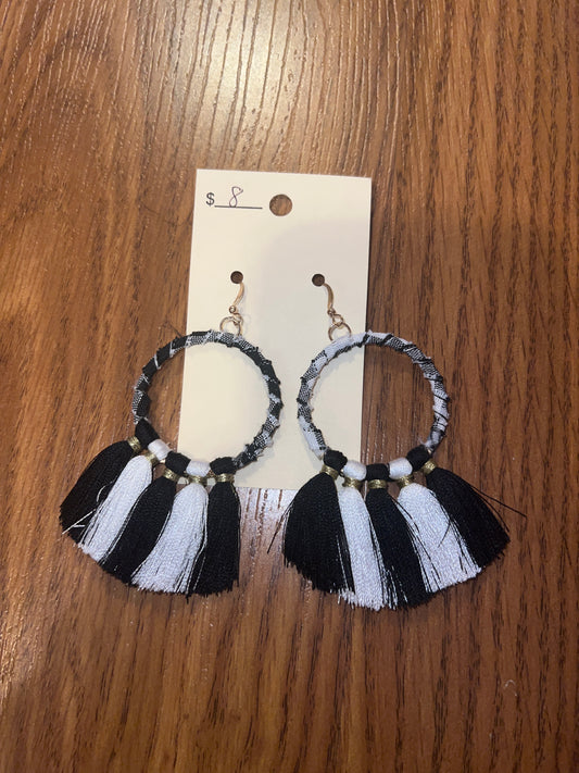 2128- Black & White Fringe Circle Earrings