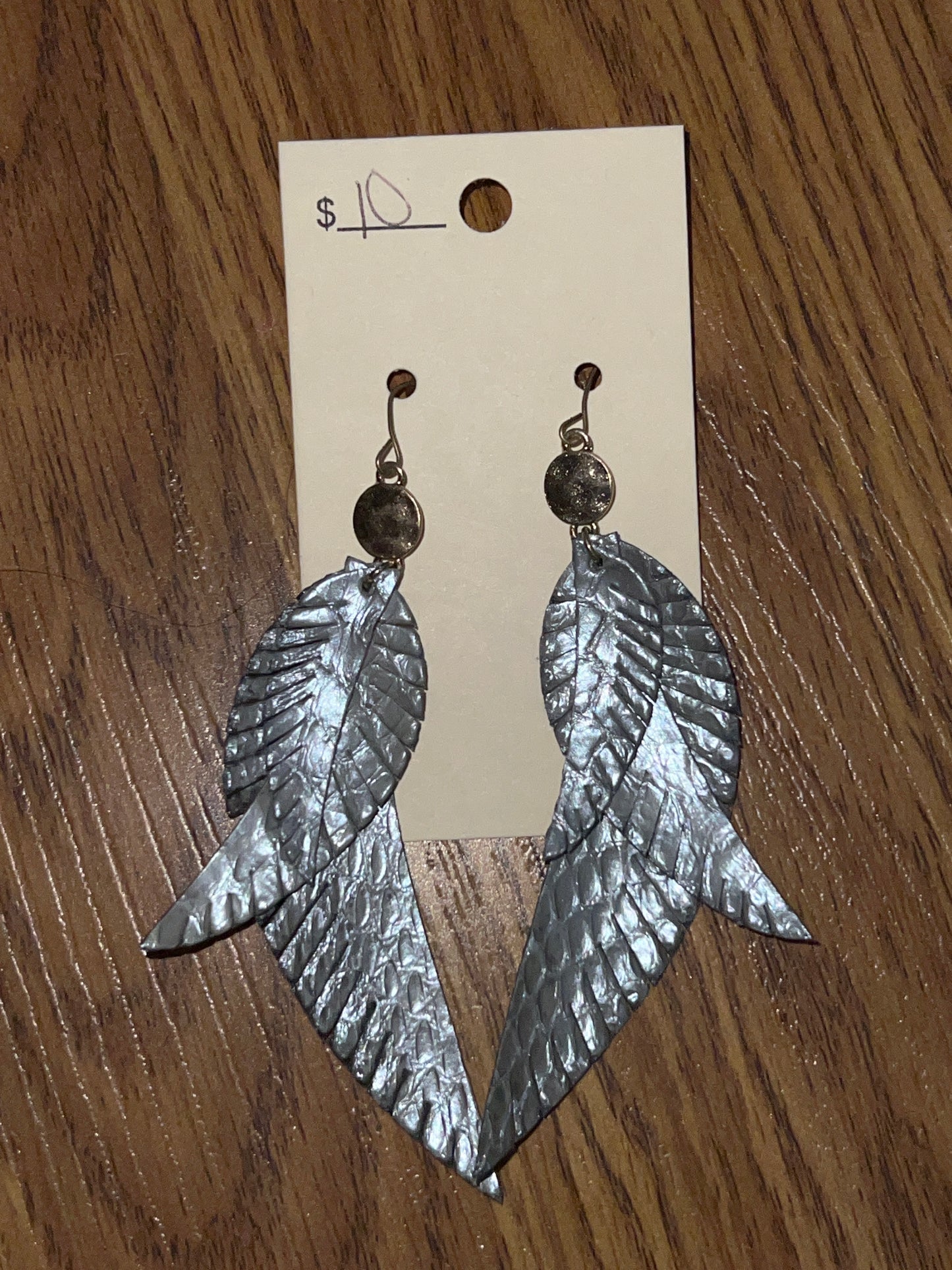 3081- Gray Faux Leather Earrings