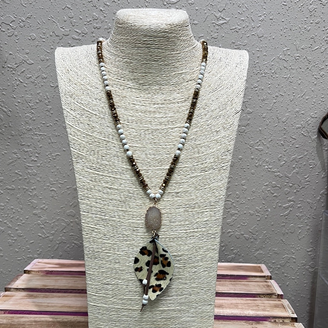 550- Brown & Cream Beaded Necklace w/ Leopard Print & Druzy Stone