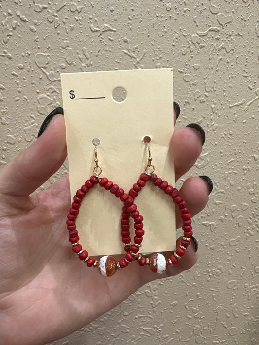 3372- Red Beaded Earrings w/ Crystal