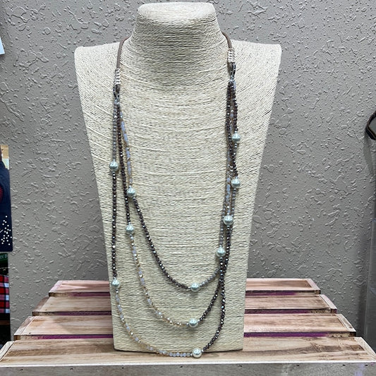 581- Cream & Mauve Layer Beaded Necklace