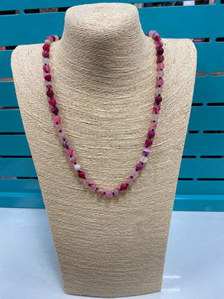 7763- Magenta Smooth Stone Beaded Necklacea