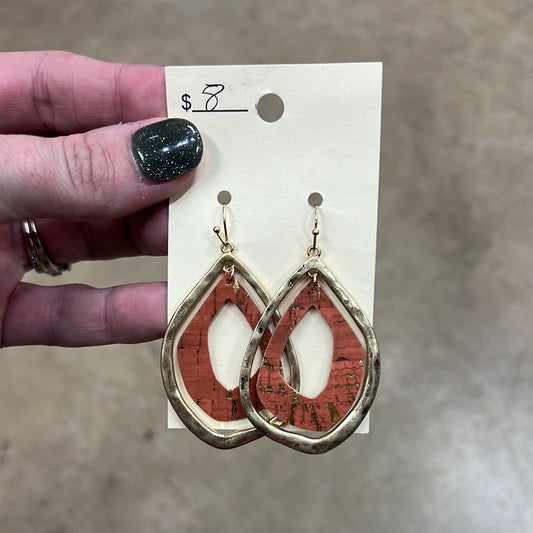 20481- Rust Earring w/ Cork Detail