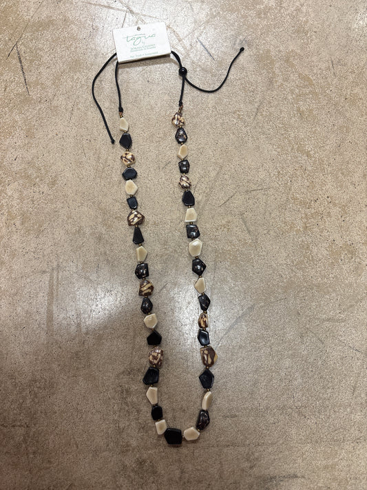 8408- Black & Cream Tauga Nut Necklace