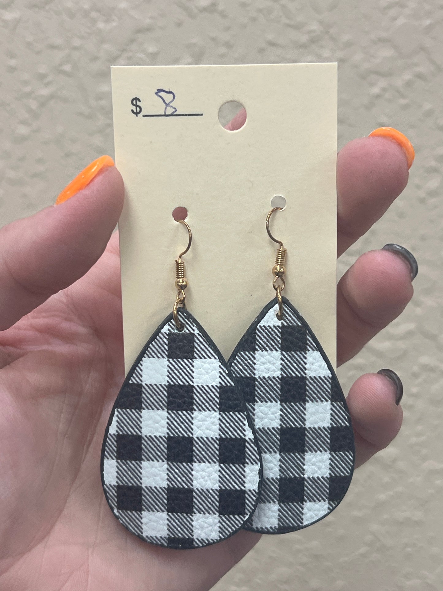 2883- Black & White Plaid Teardrop Earrings