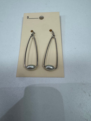 Silver Pearl oblong Earrings