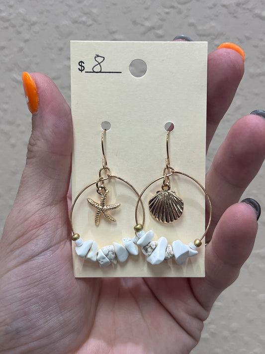 2864- Gold Hoop Earrings w/ Shells