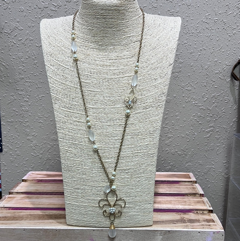 545- Gold w/ Pearl & Crystal Detail & Dangle Pendant