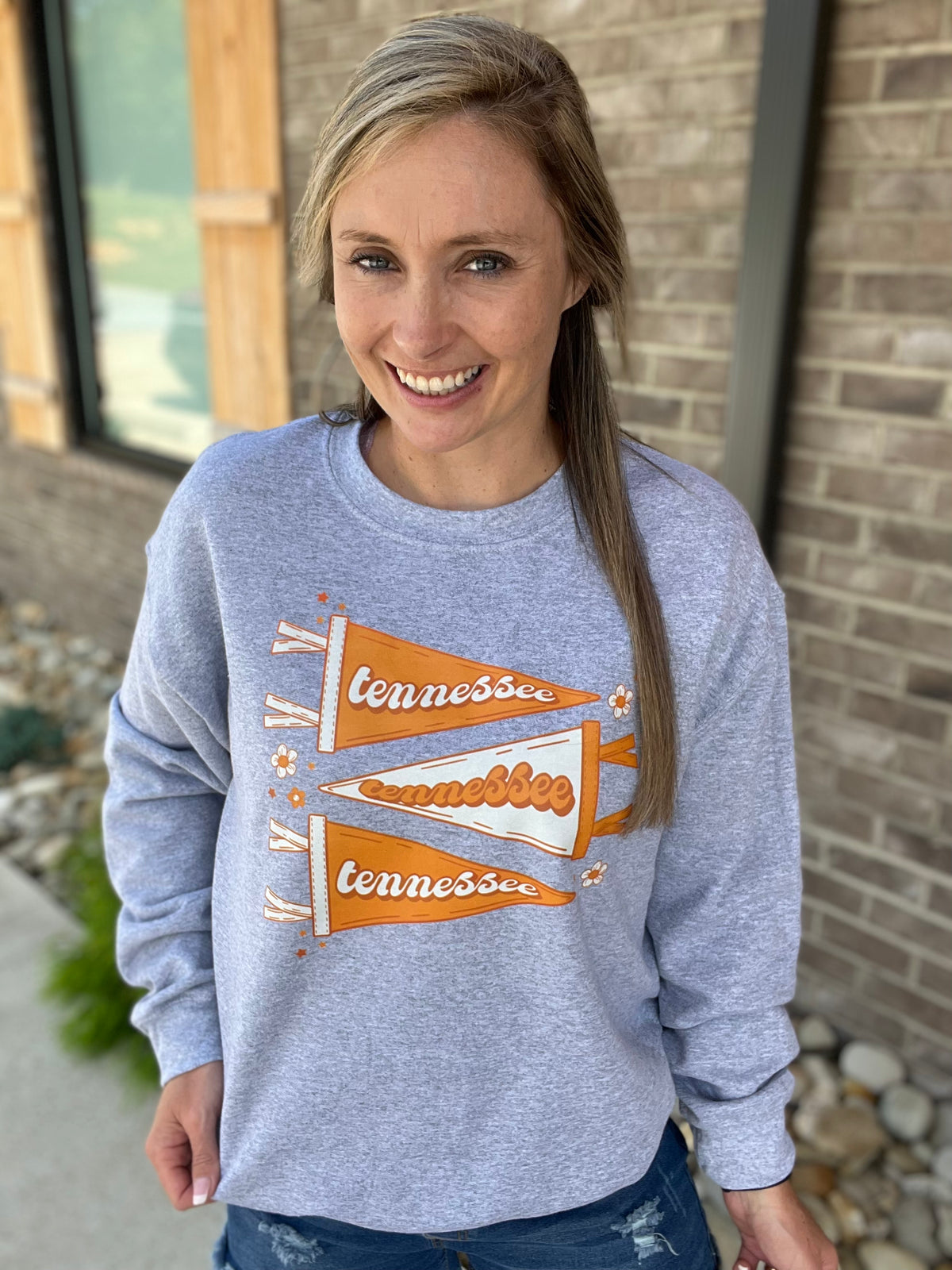 9873- VOLS Pennant Crewneck Sweatshirt *TN COLLECTION*