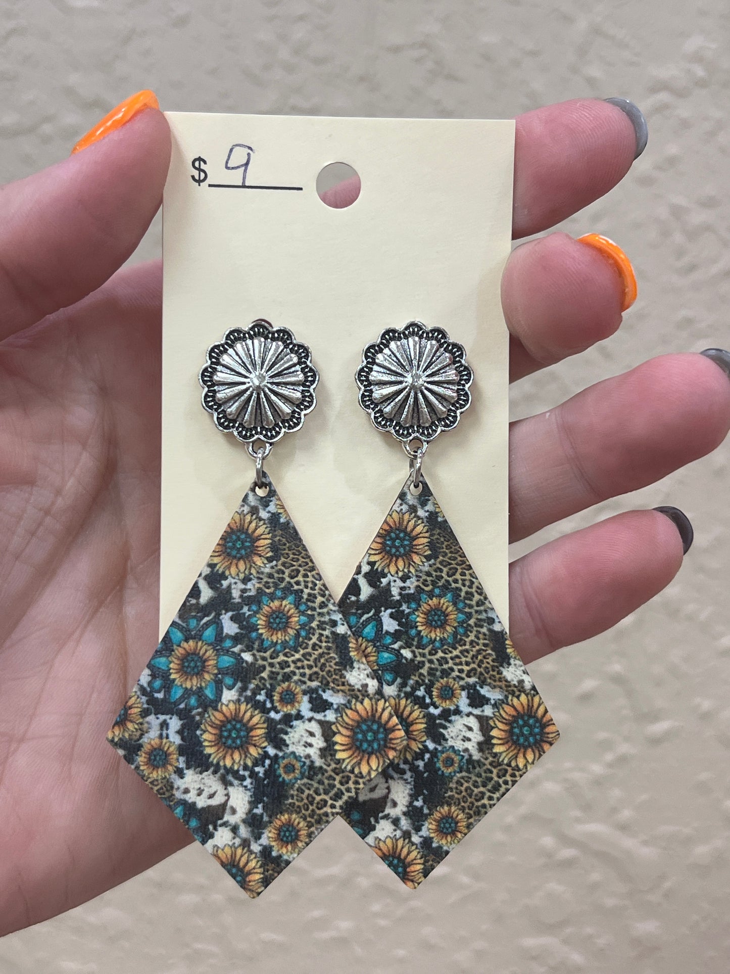 2978- Diamond Shape Sunflower Earrings