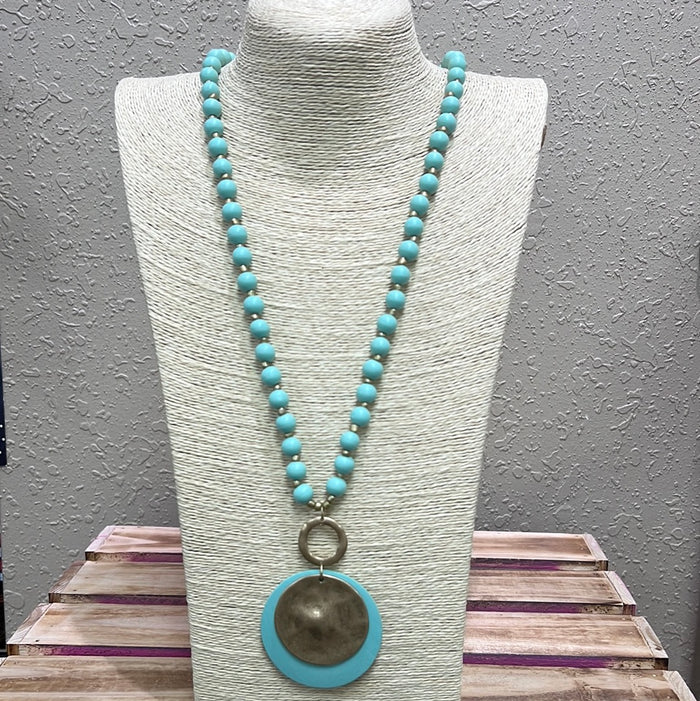 752- Mint Wood Bead Necklace w/ Pendant