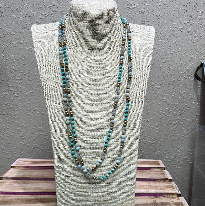 588- Turquoise & Cream Beaded Layer Necklace