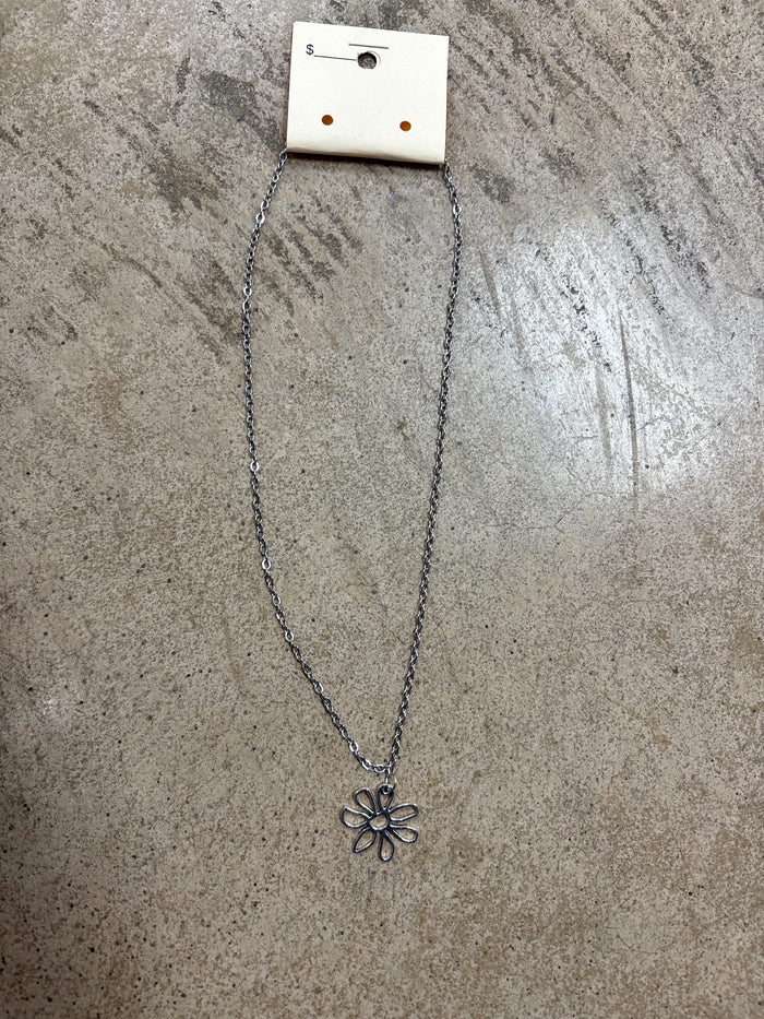 Silver Dainty Daisy Necklace