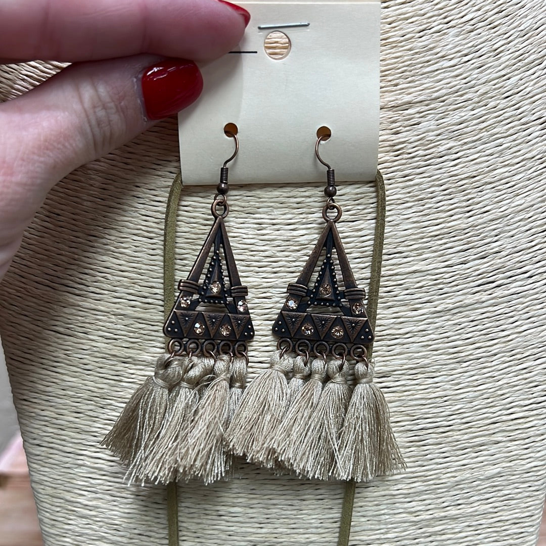 777- Triangle Fringe Necklace w/ Beaded Detail