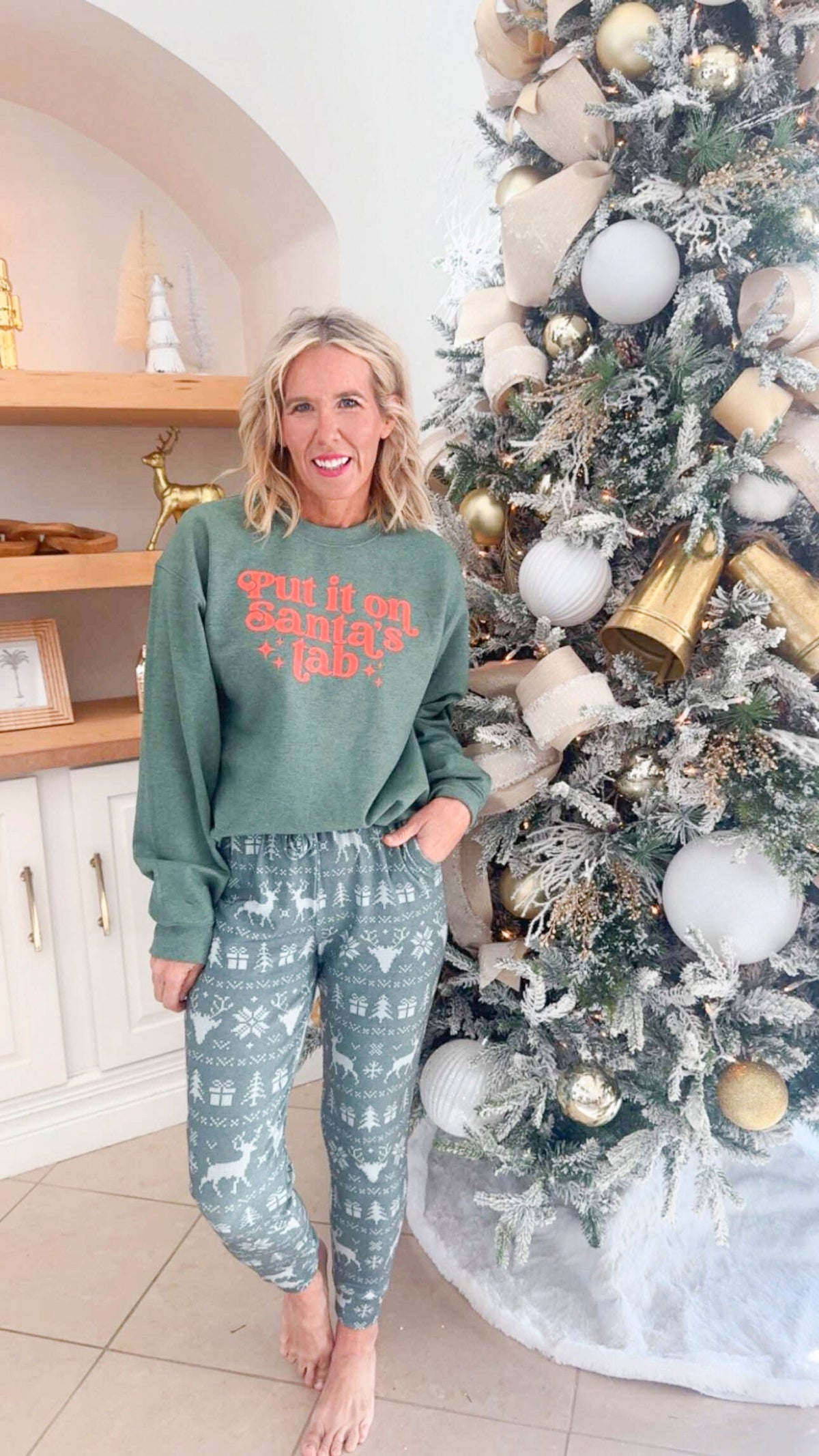 Heather Green Put it On Santa's Tab Crewneck Graphic Sweatshirt - DEAL