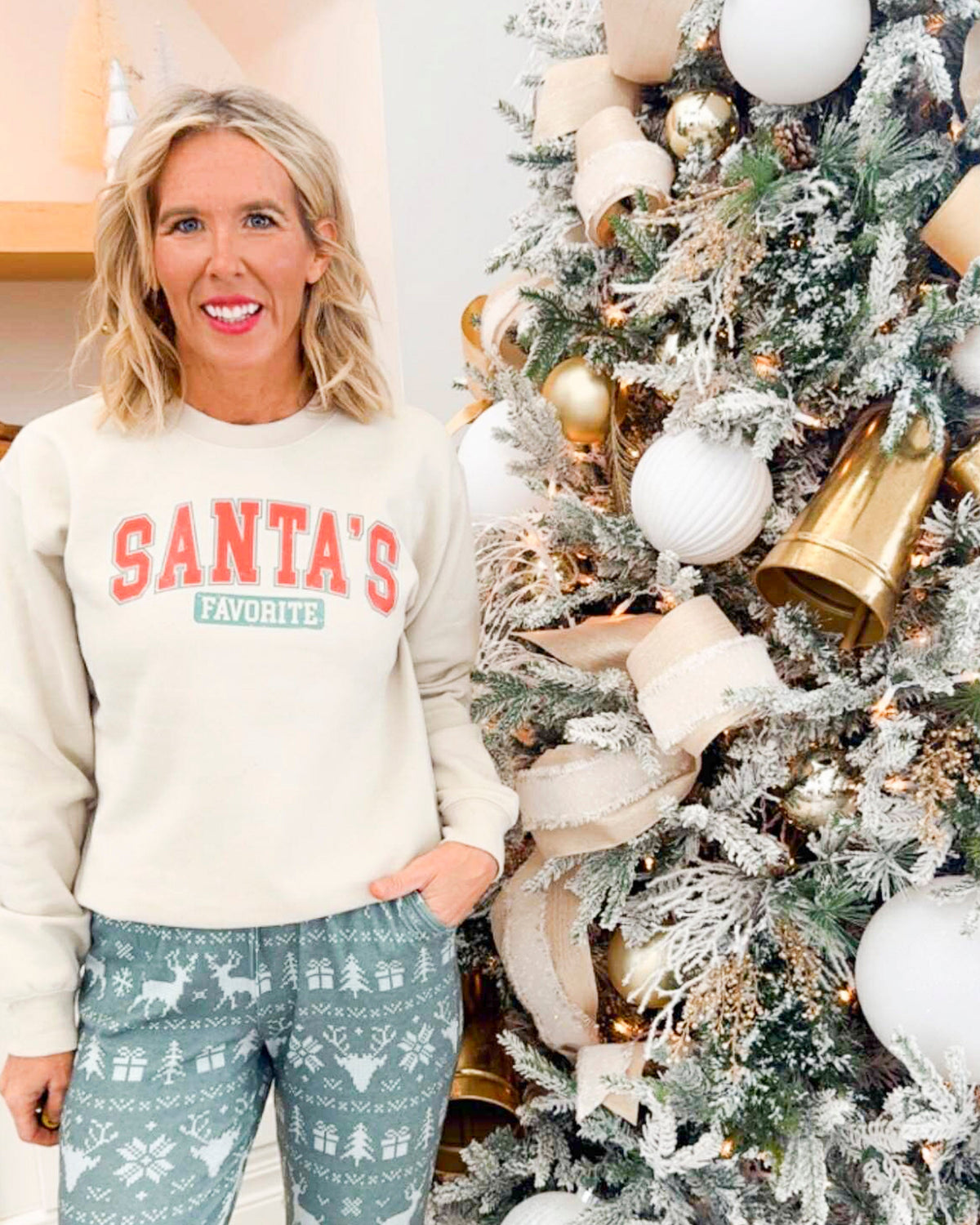 Santa's Favorite Crewneck Graphic Sweatshirt - DEAL
