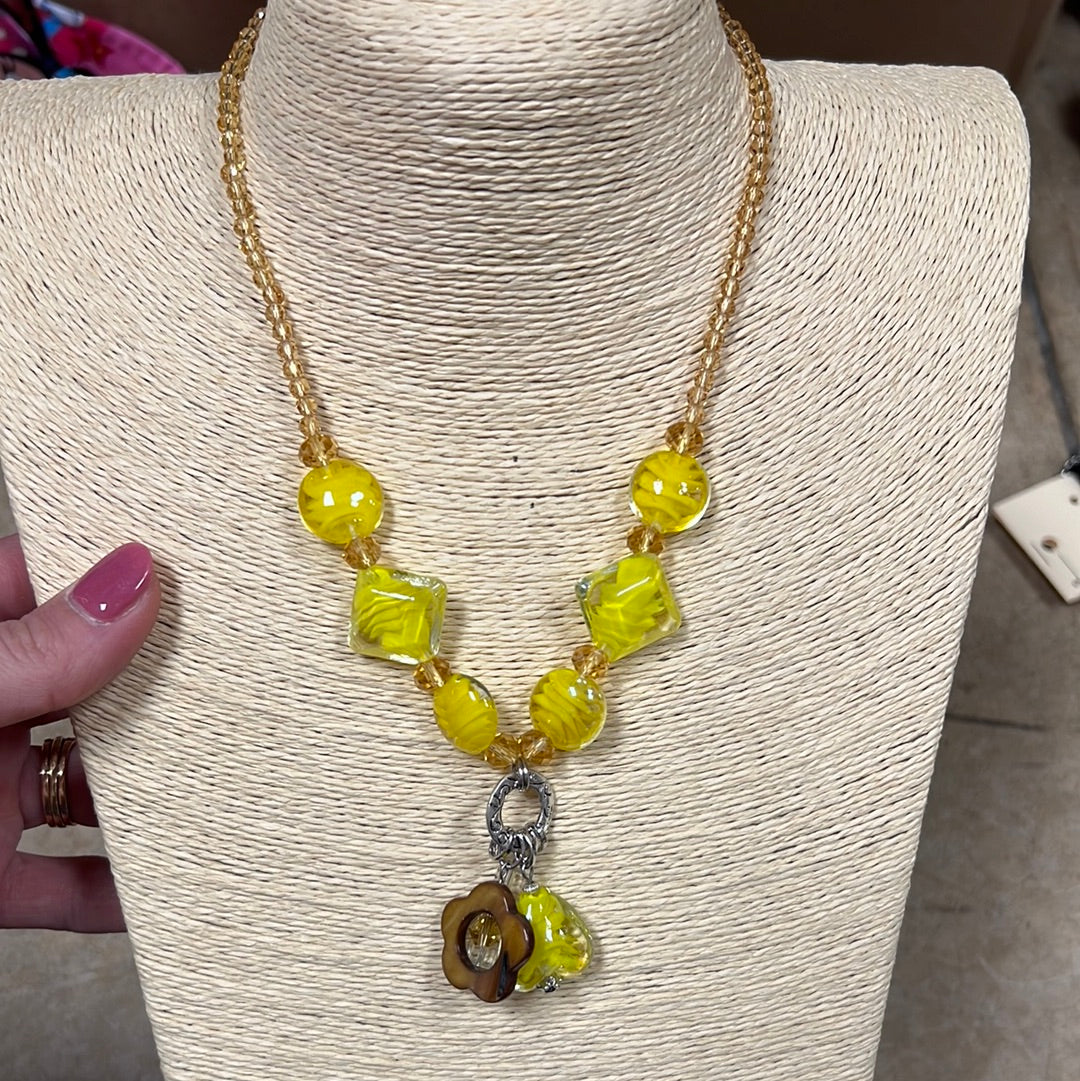 1034- Yellow Beaded Short Necklace w/ Pendants