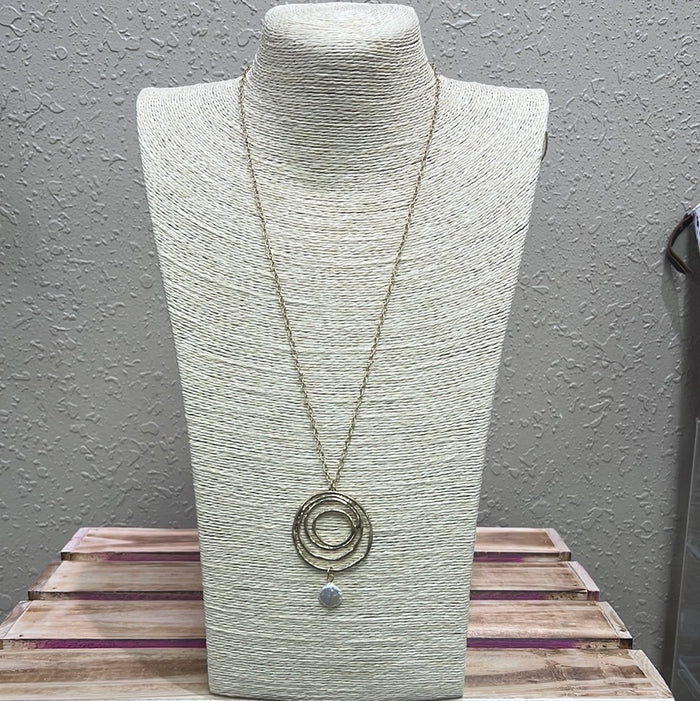 643- Circle Necklace w/ Ocean Pearl Necklace