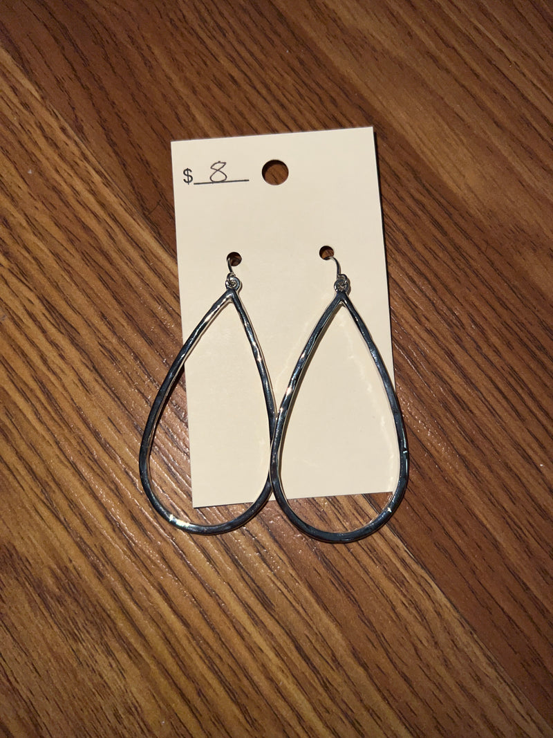 3088- Silver Teardrop Earrings