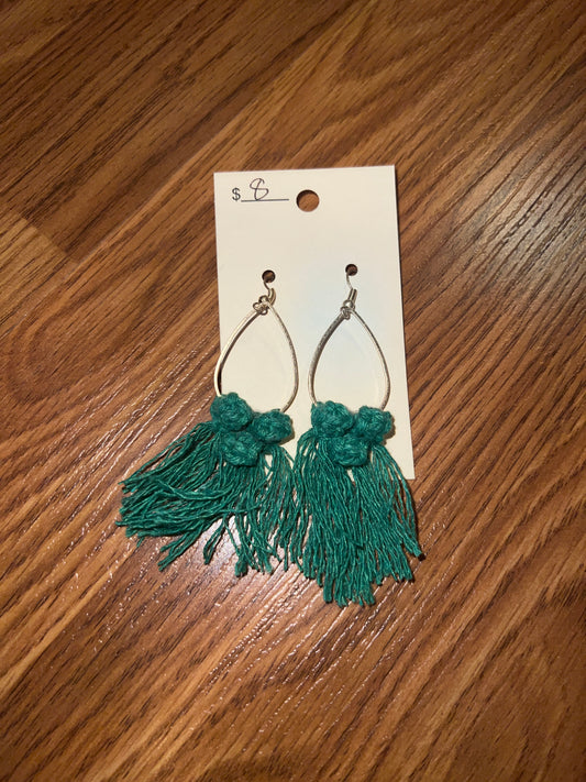 3194- Green Macrame Fringe Earrings