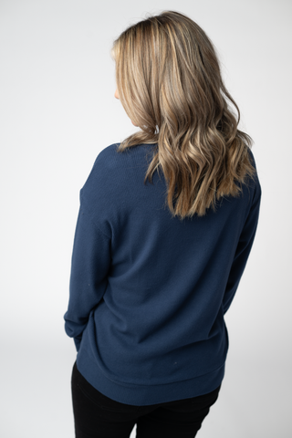 08.21 EN ROUTE Corrine Ribbed Pullover Top - Navy