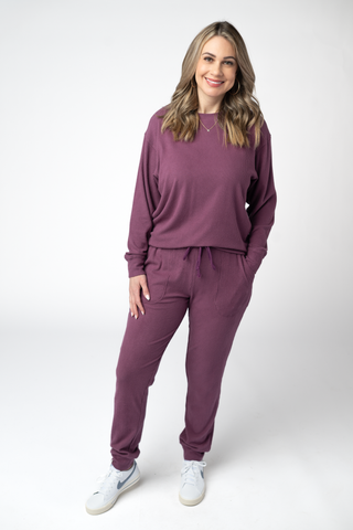 08.21 EN ROUTE Corrine Ribbed Pullover Top - Plum