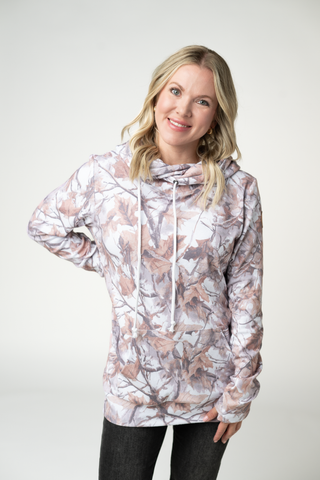 09.02 EN ROUTE Ashley Hoodie - Woodsy Camo