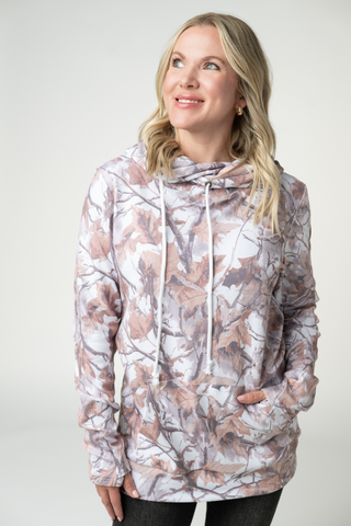 09.02 EN ROUTE Ashley Hoodie - Woodsy Camo