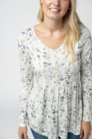 09.02 EN ROUTE Long Sleeve Sarah Ruffle Top - Olive Meadow