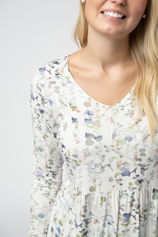 09.02 EN ROUTE Long Sleeve Sarah Ruffle Top - Olive Meadow