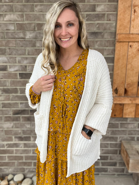 2824- Cream Knit Chunky Cardigan w/ Pockets