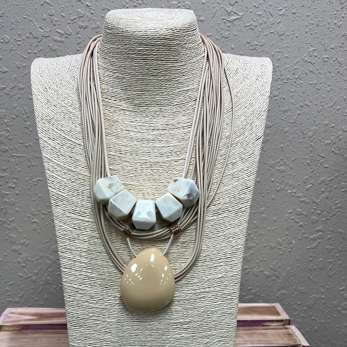 668- Beige Chunky Layer Necklace