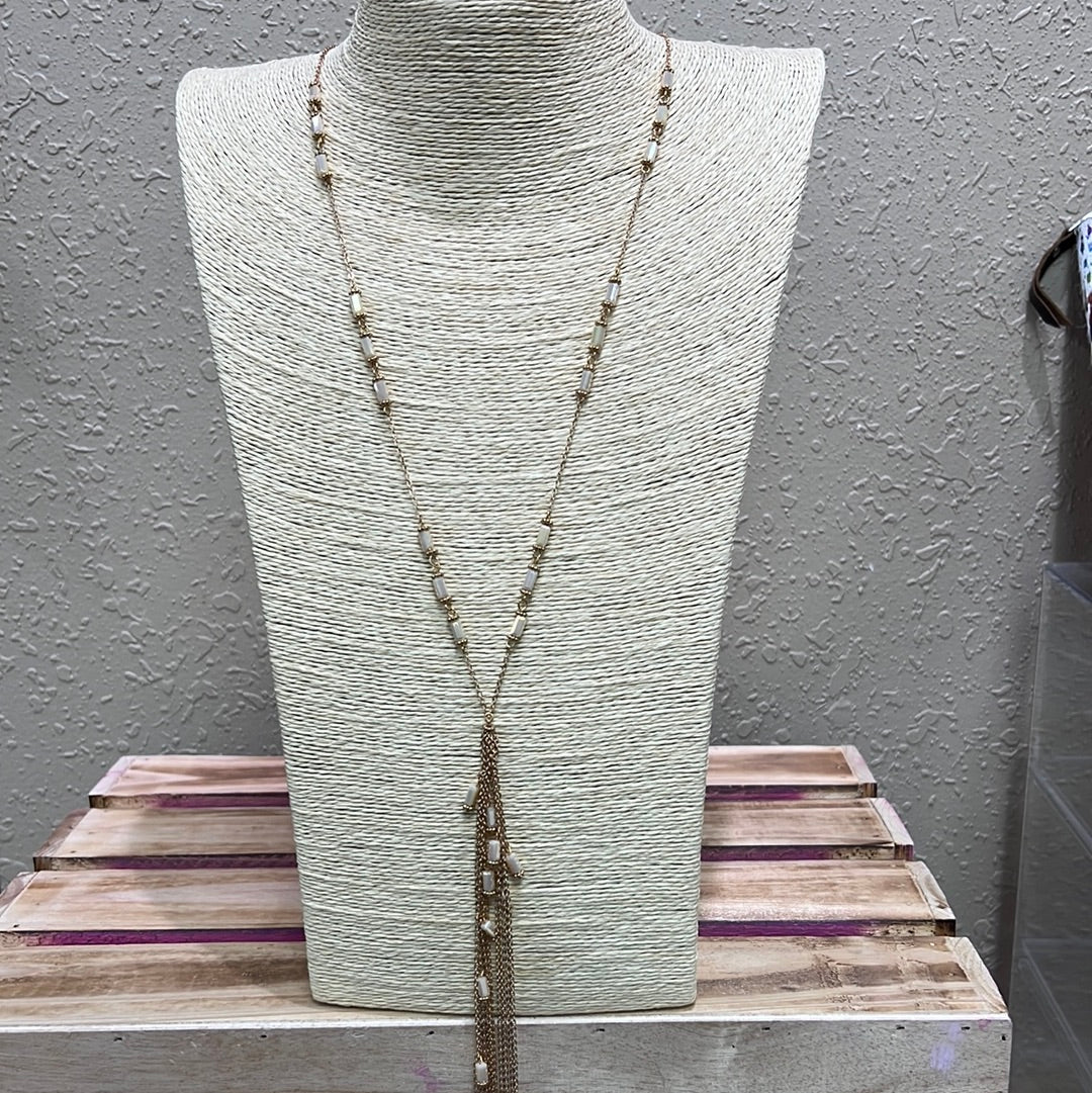 553- Gold Chain Tassel w/ Cream Beaded Detail