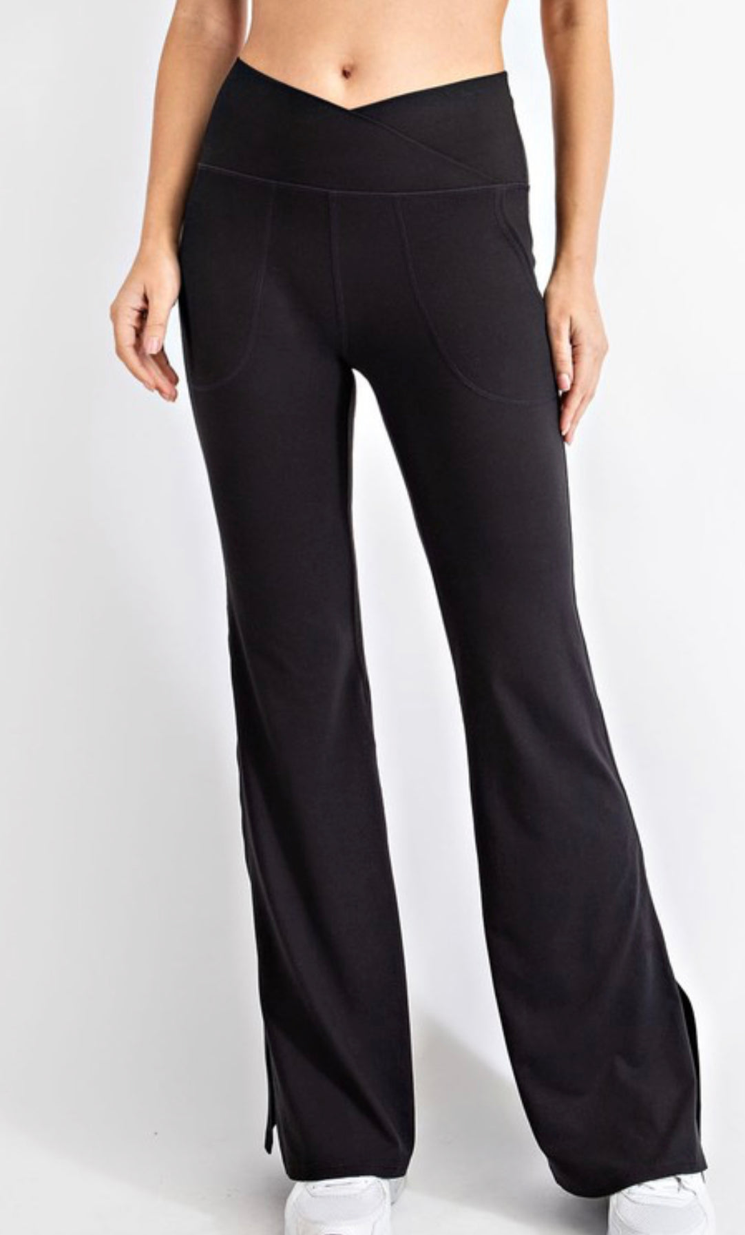 10183- Black V-Waist Yoga Flare w/ Pockets