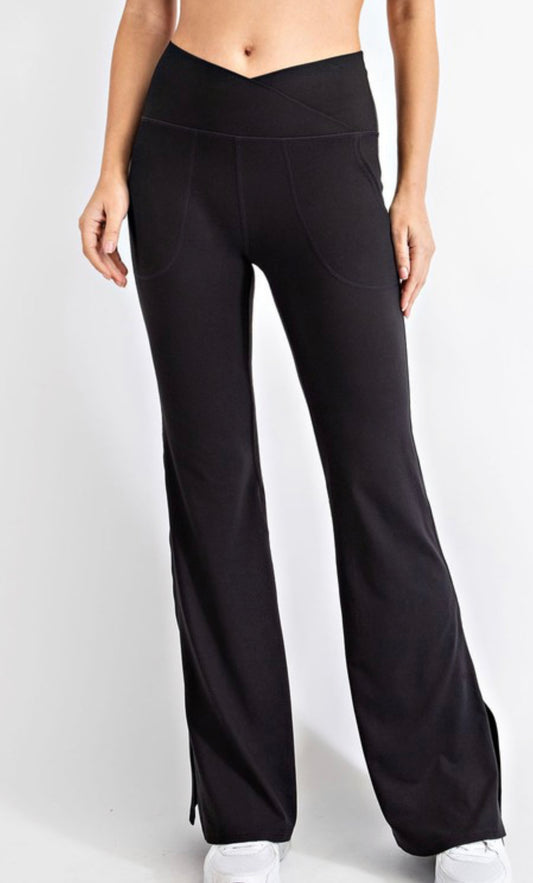 10183- Black V-Waist Yoga Flare Leggings w/ Pockets