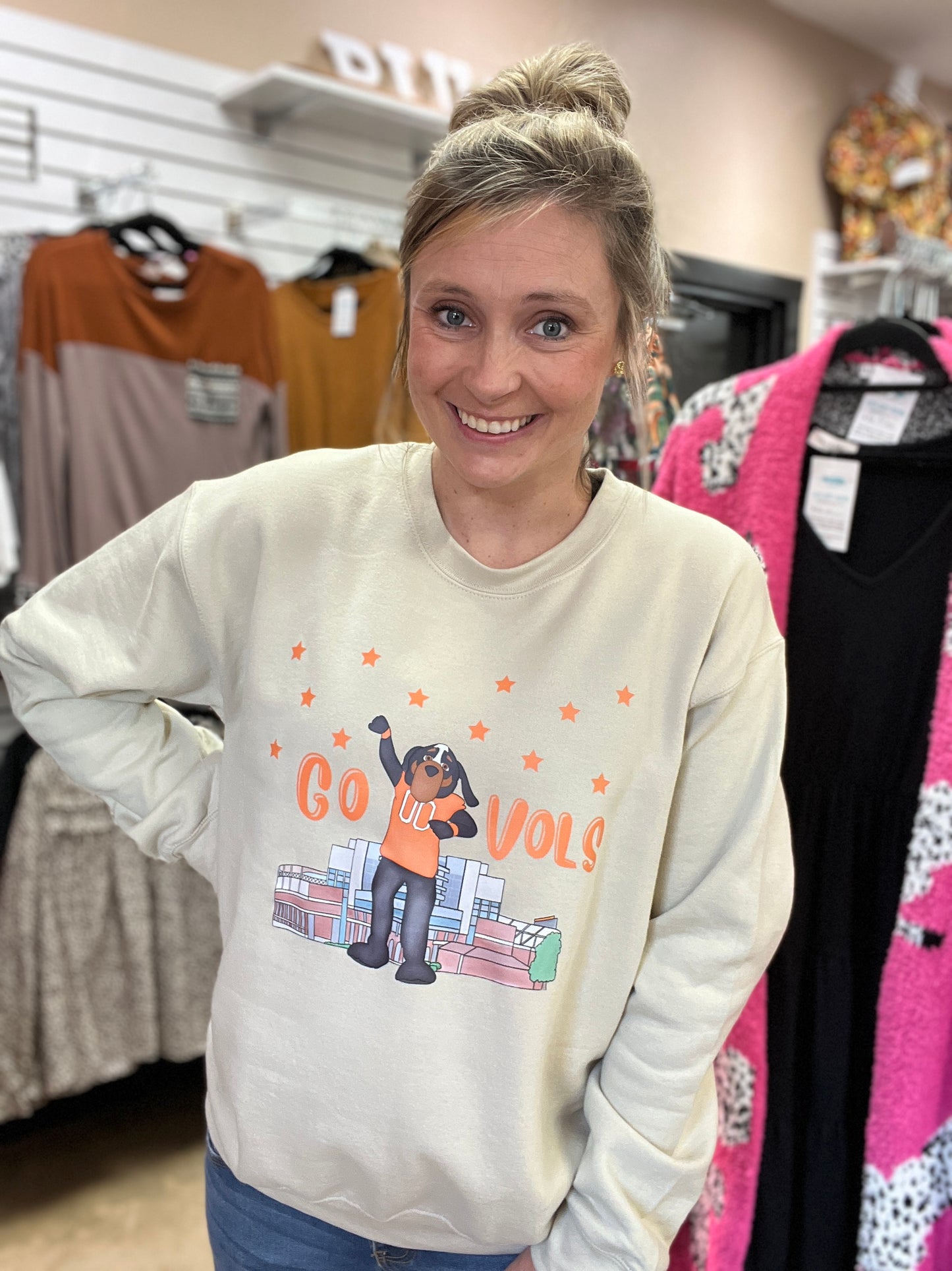 20280- Go Vols w/ Smokey Dog Sweatshirt *TN COLLECTION*