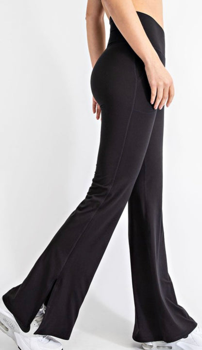 10183- Black V-Waist Yoga Flare Leggings w/ Pockets