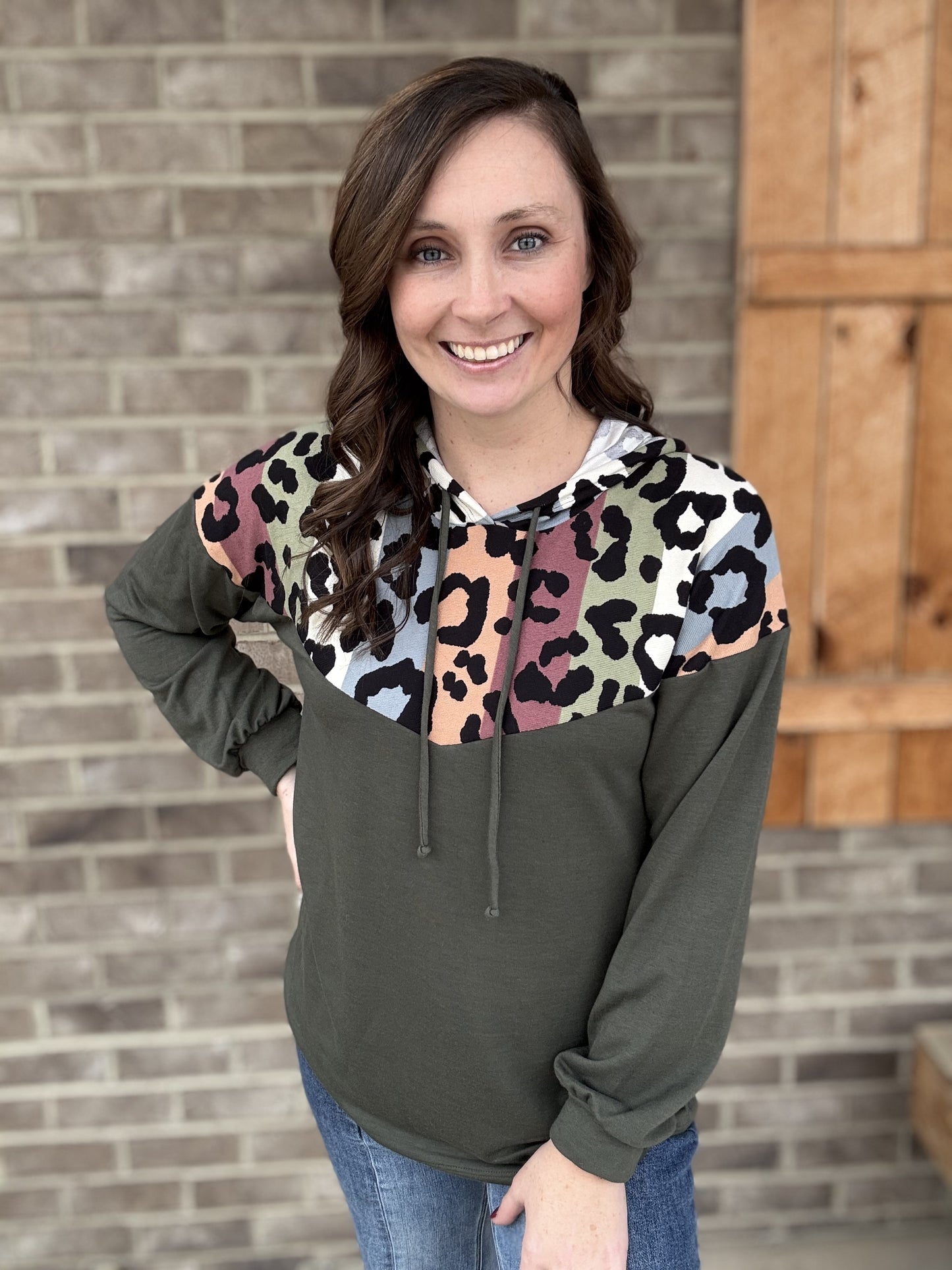 8484- Green Light Weight Pullover w/ Hood Multi Leopard Print Detail