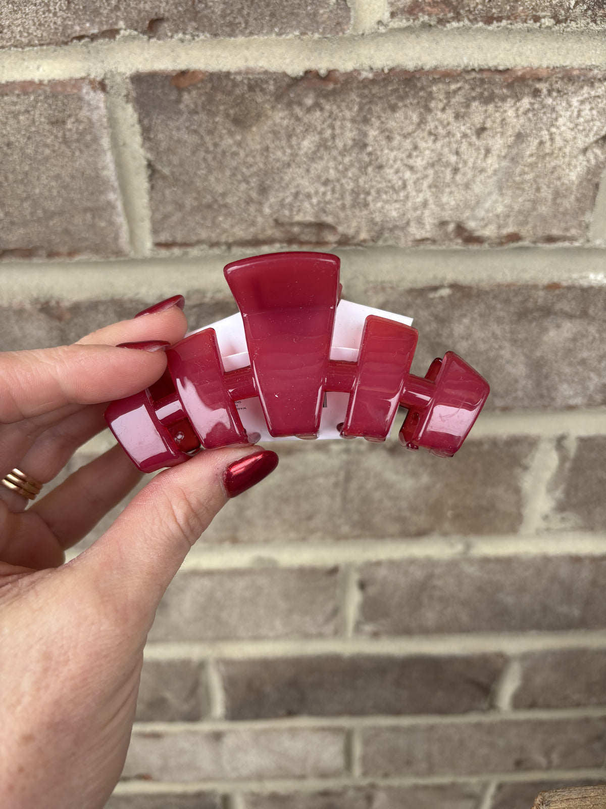 Medium Classic Hair Claw Clip by Teleties