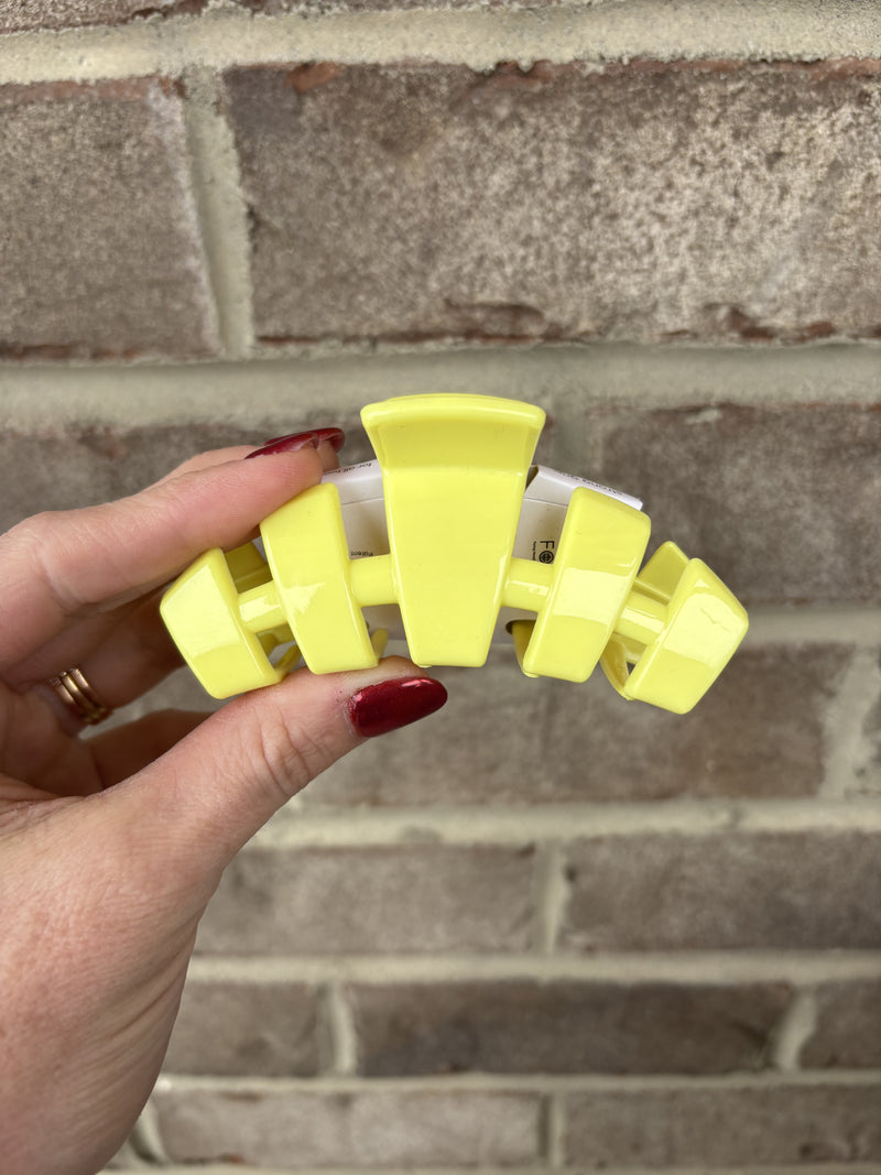 Medium Classic Hair Claw Clip by Teleties