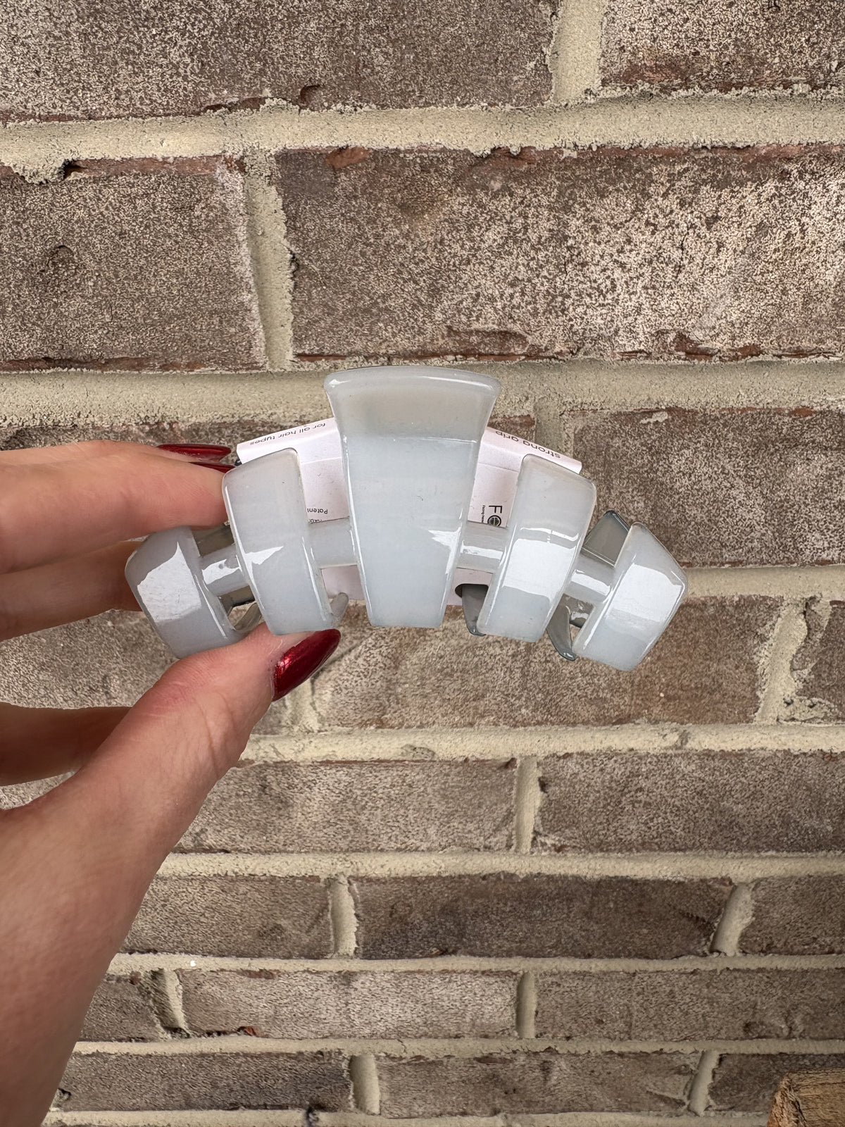 Medium Classic Hair Claw Clip by Teleties