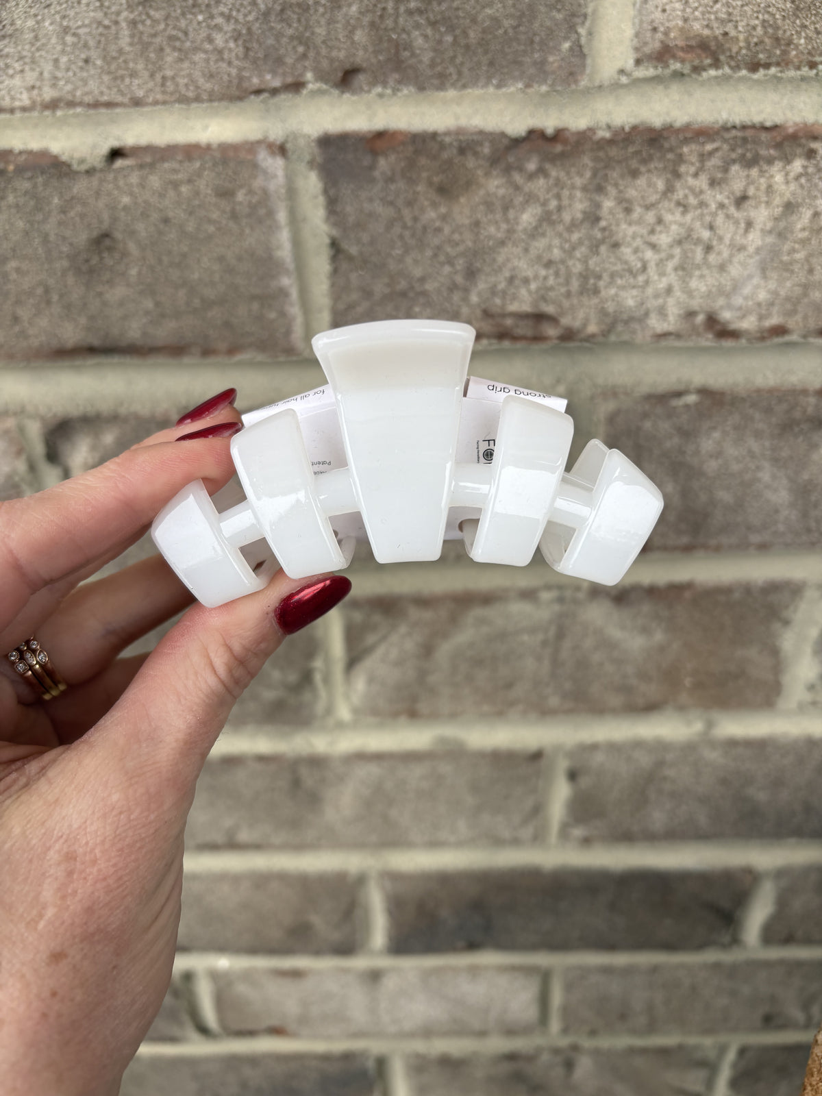 Medium Classic Hair Claw Clip by Teleties