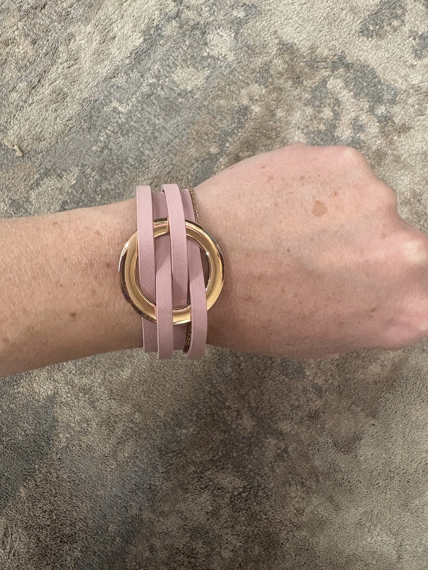 Light Pink Layer Magnetic Bracelet w/ Gold Pendant Detail